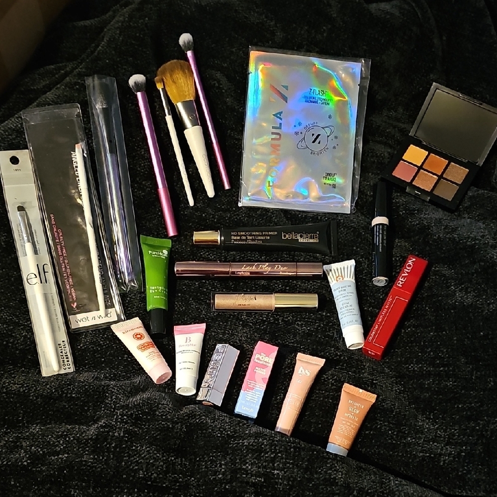 Makeup/Skin Care Bundle!